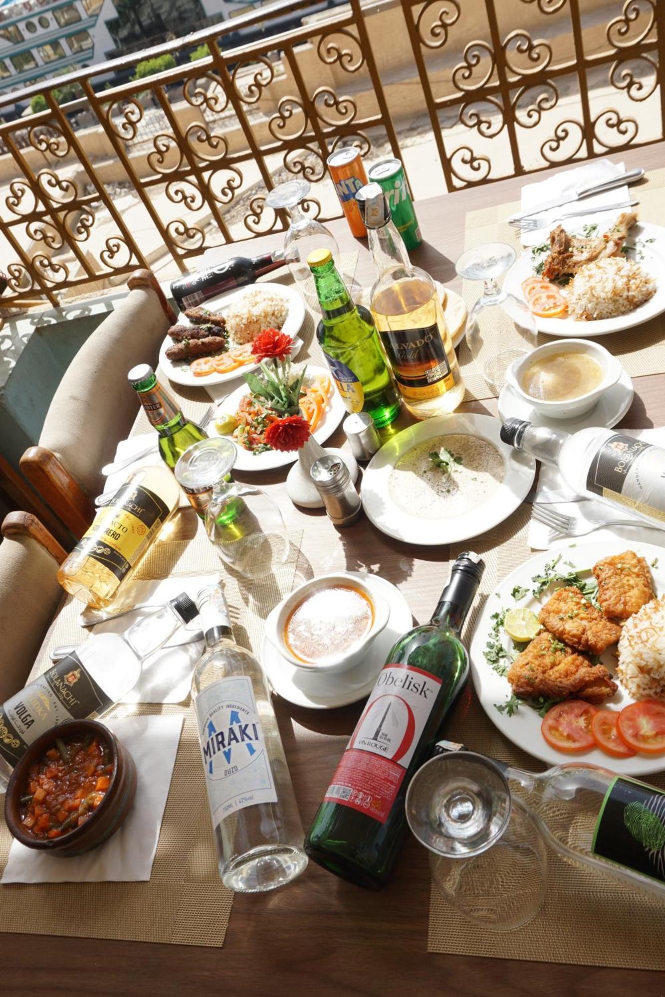 Merry Land Hotel & Roof Top Nile Restaurant Luxor Kültér fotó